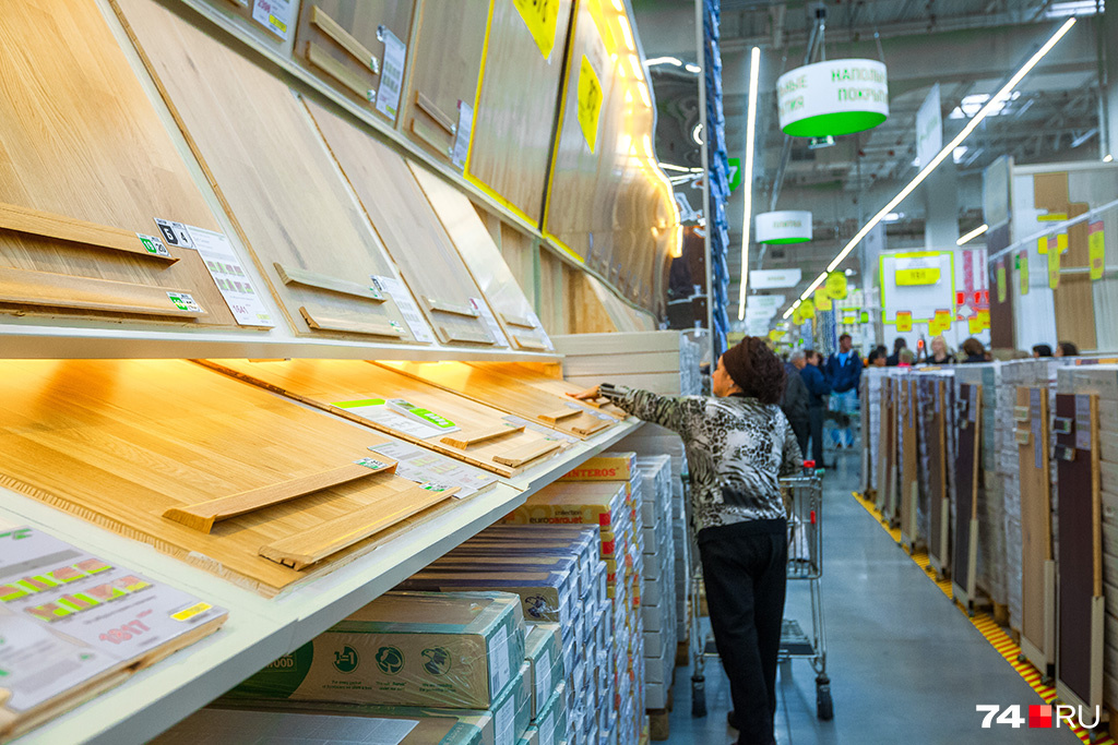 Импортных напольных покрытий в магазинах стало заметно меньше Импортных напольных покрытий в магазинах стало заметно меньше