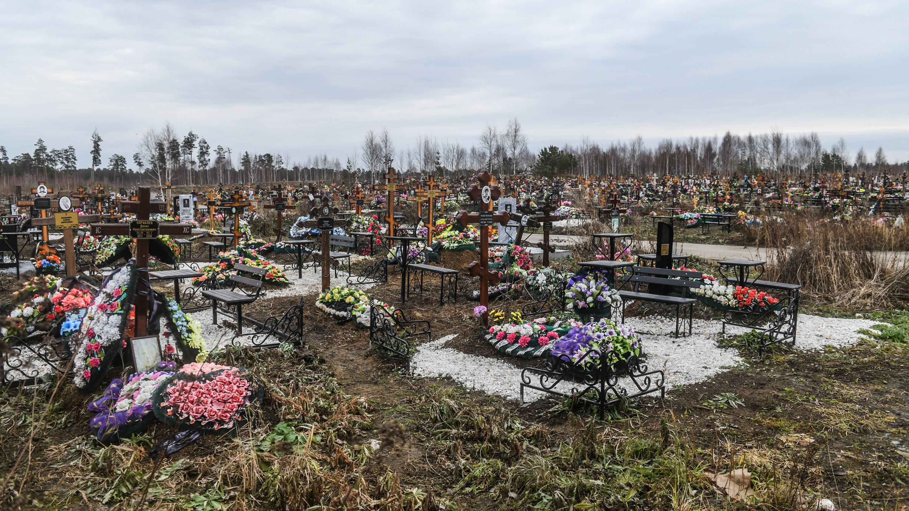 Дорого ли ухаживать за могилами? Рассказываем о ритуальных услугах в Екатеринбурге
