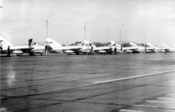 Май 1977 года, аэродром Сальск. Перед разлетом