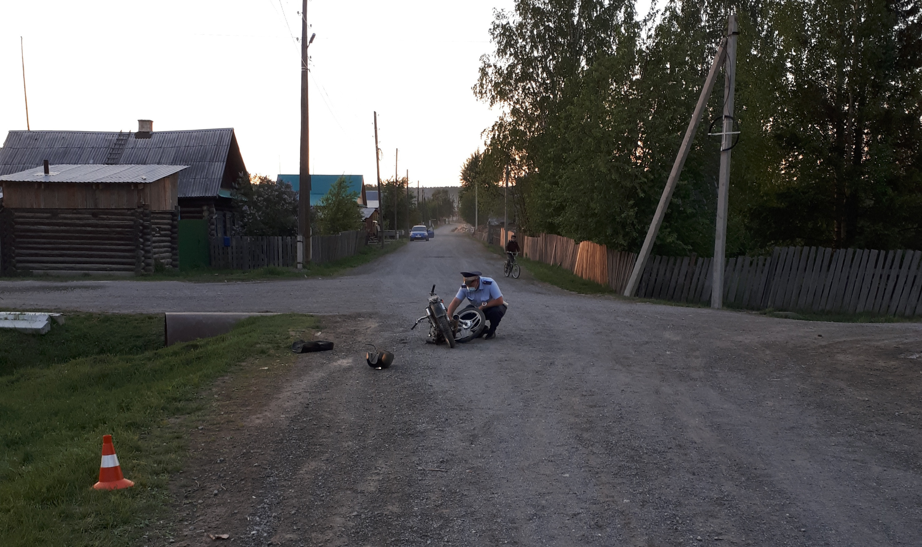 В поселке Красноярка мальчик на мопеде столкнулся с мотоциклом и попал в реанимацию
