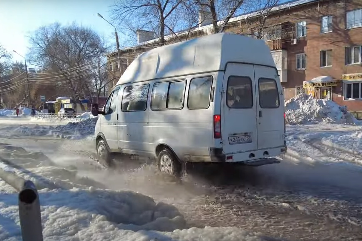 Прорвало трубу под асфальтом куда звонить