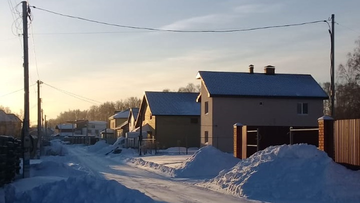 Поселки под Екатеринбургом остались без света и отопления в тридцатиградусный мороз
