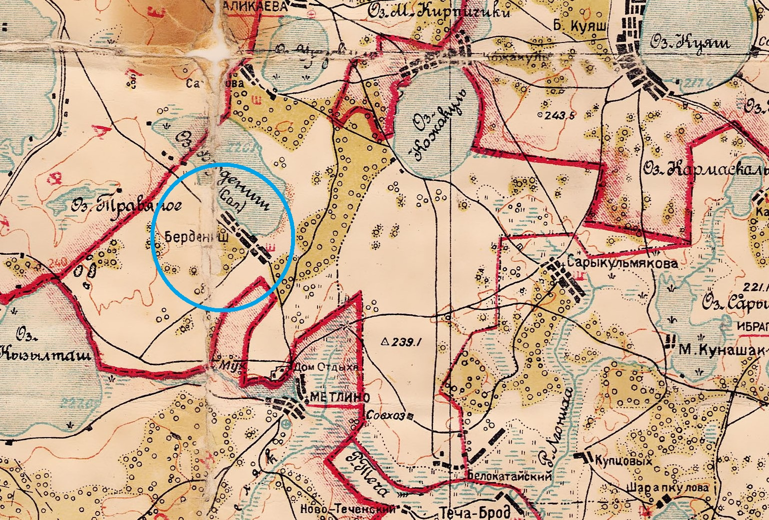 Село Бердениш на карте 1936 года (отмечено синим кругом). А чуть ниже видно село Метлино на реке Тече: сейчас на этом месте технологический пруд, а Метлино переехало на берега озера Кожакуль. В верхней части карты видна деревня Галикаева
