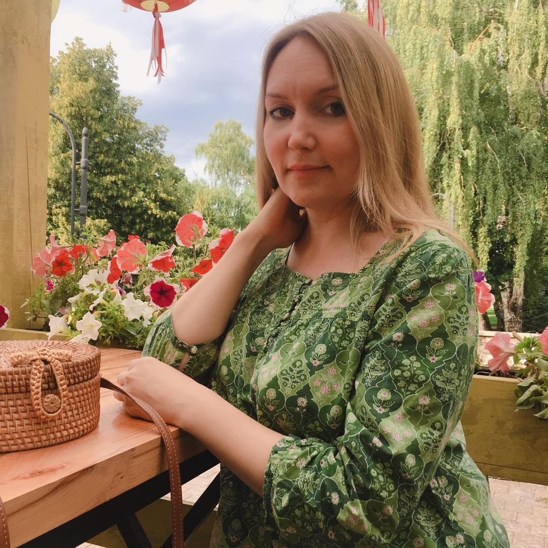 Анна Ситник — директор центра по связям с общественностью Самарского университета имени Королёва. В <a href="https://www.instagram.com/a_sitnik/?hl=ru" class="_ io-leave-page" target="_blank">инстаграме</a> Анна делится информацией о путешествиях по России и Самарской области, своими впечатлениями и открытиями. Блог ведет <nobr class="_">с 2014 года</nobr> Анна Ситник — директор центра по связям с общественностью Самарского университета имени Королёва. В <a href="https://www.instagram.com/a_sitnik/?hl=ru" class="_ io-leave-page" target="_blank">инстаграме</a> Анна делится информацией о путешествиях по России и Самарской области, своими впечатлениями и открытиями. Блог ведет <nobr class="_">с 2014 года</nobr>