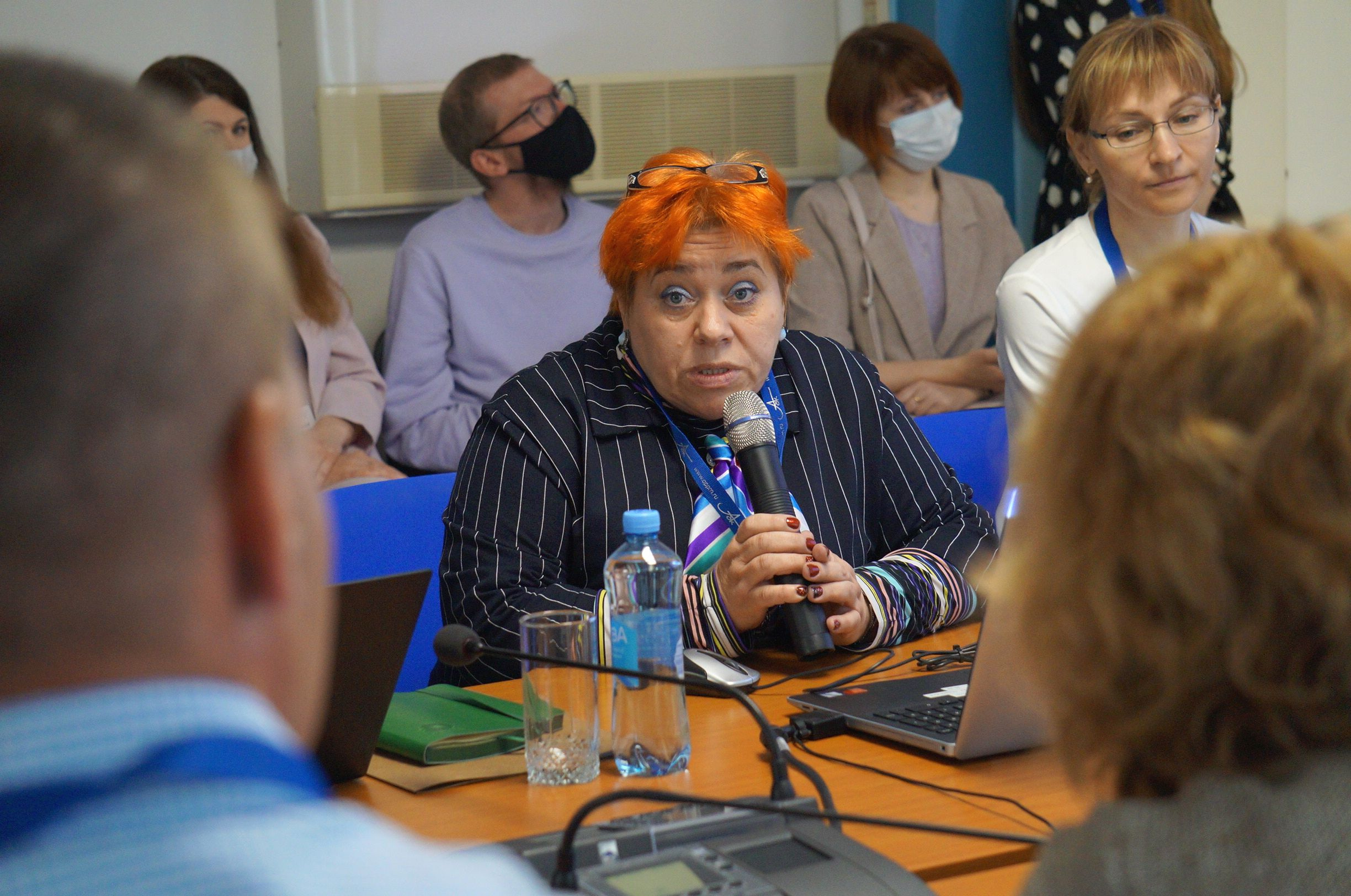 Светлана Ревура говорит о том, что многие теоретические моменты в законодательстве можно будет детально разобрать только на практике, во время проверок предприятий, поэтому учиться промышленникам и контролирующим органам придется вместе