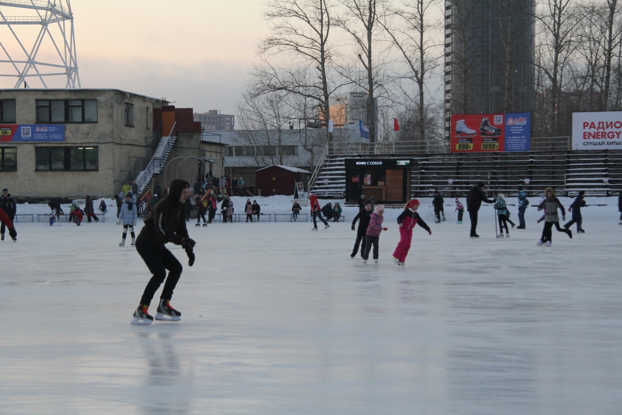 Помните, что на «Трудовых резервах» с трех до четырех часов дня технологический перерыв Помните, что на «Трудовых резервах» с трех до четырех часов дня технологический перерыв