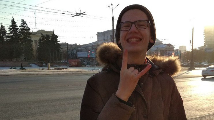 18-летнего активиста из Челябинска задержали в аэропорту при посадке на рейс до Еревана