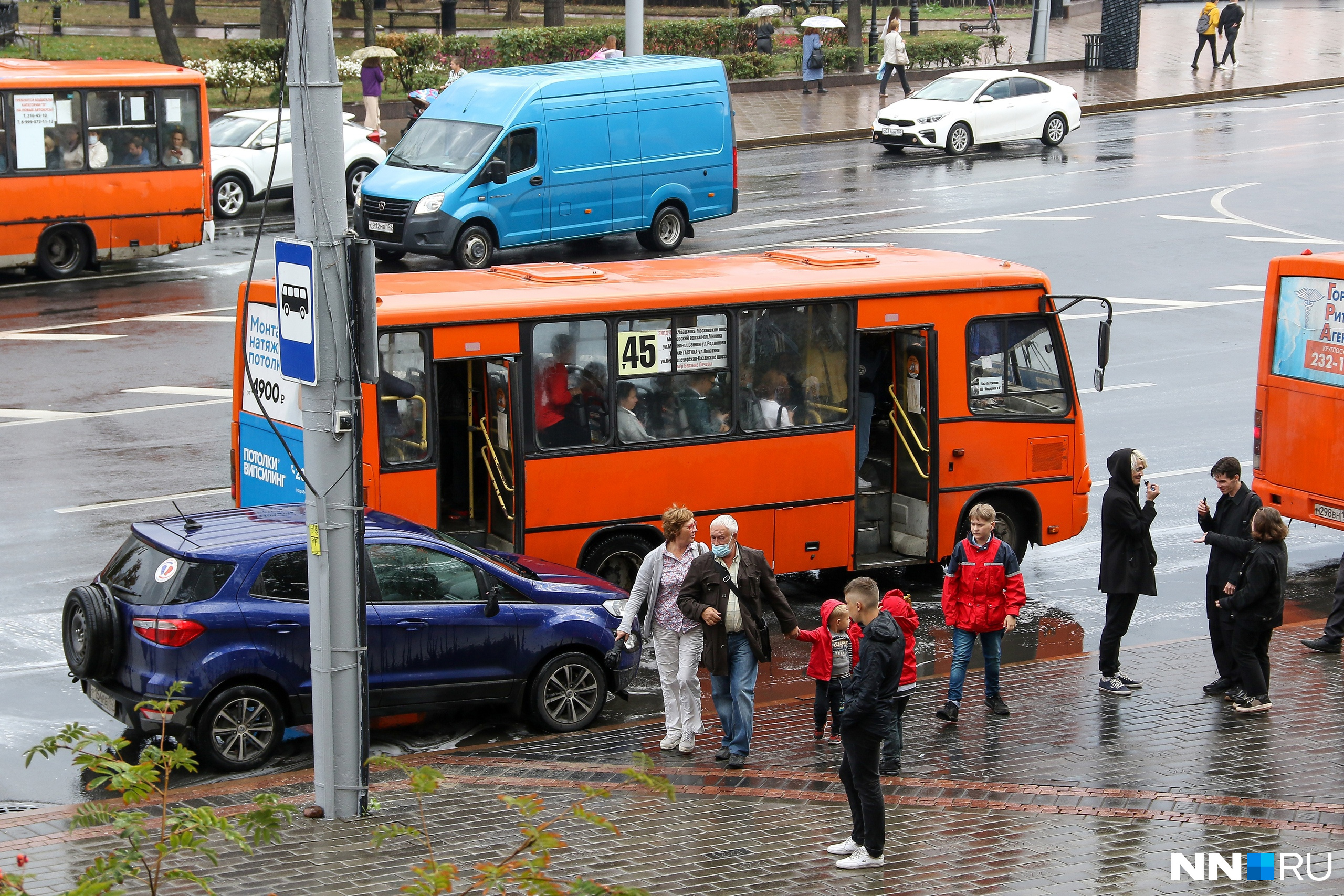 В День России в Нижнем изменится движение автобусов. Рассказываем, как будет ходить общественный транспорт