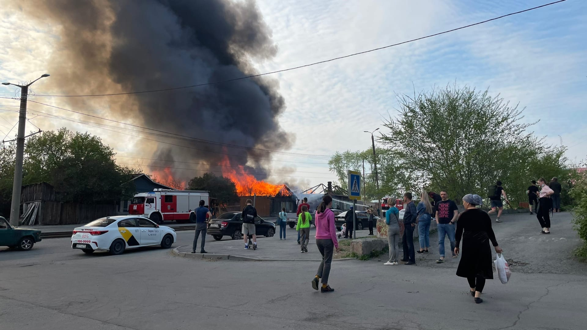 В МЧС говорят, что здание было заброшенным В МЧС говорят, что здание было заброшенным
