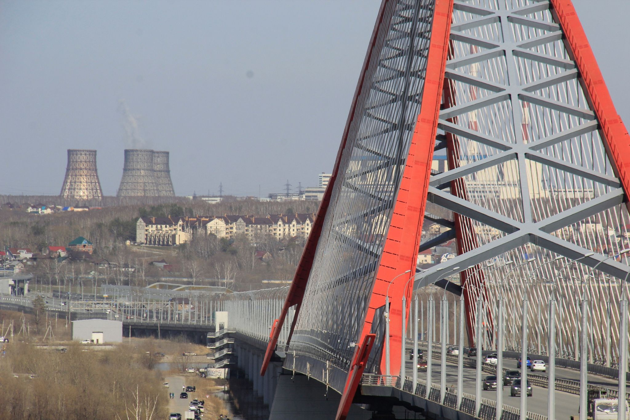 Общая протяженность мостового перехода вместе с подходами — 5,48 км