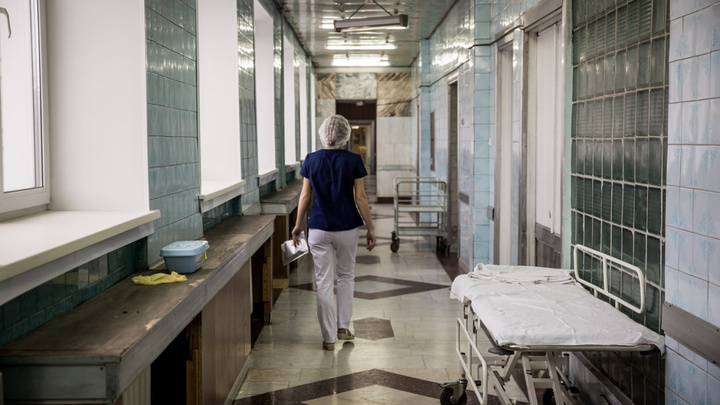 Главную больницу Новокузнецка оштрафовали из-за отсутствия важного оборудования для пациентов