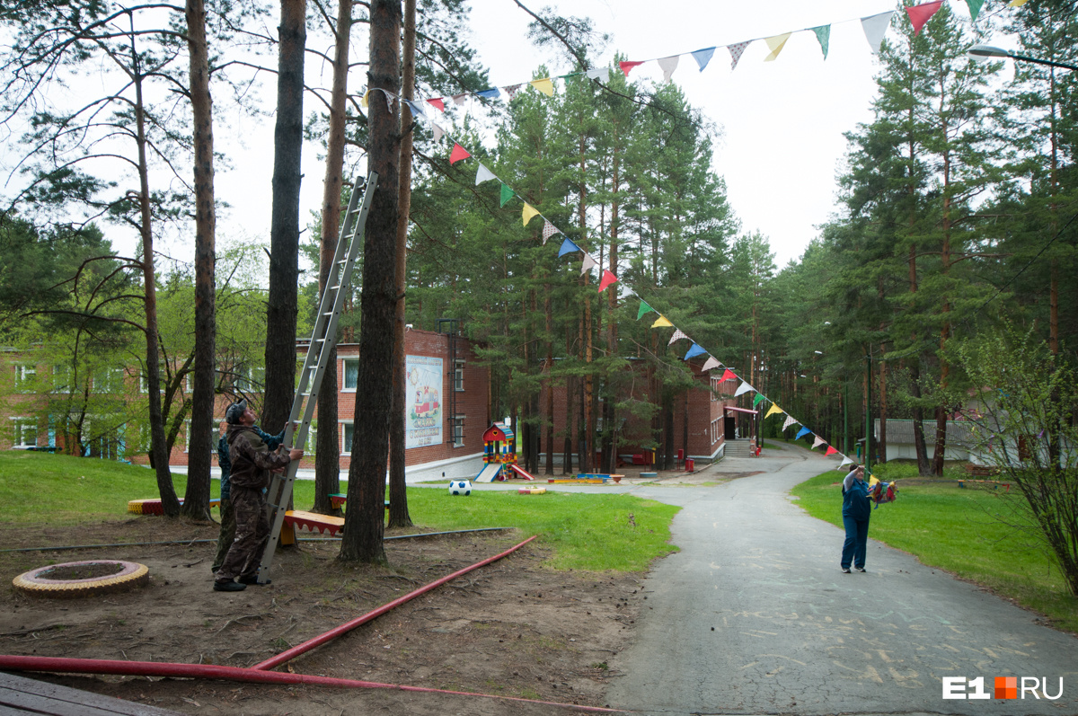 лагерь дубки кратово. детский лагерь кратово. реконструкция детских лагерей. дом тины кароль в зазимье. реконструкция детских лагерей.