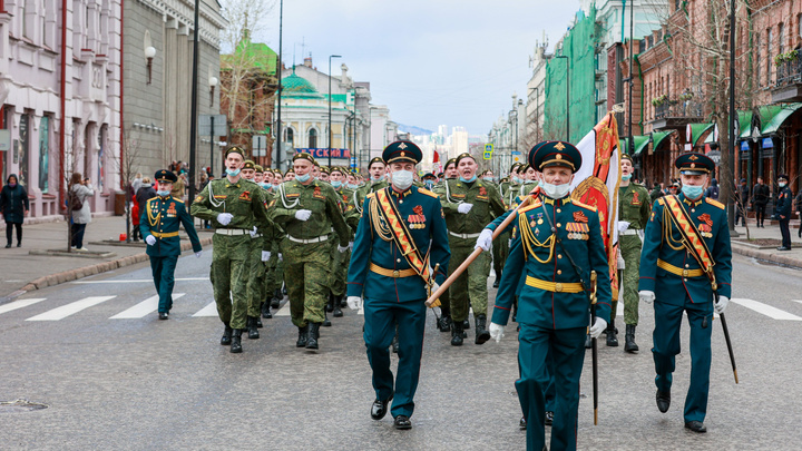 Трогательные кадры большого праздника: как Красноярск отметил годовщину Победы