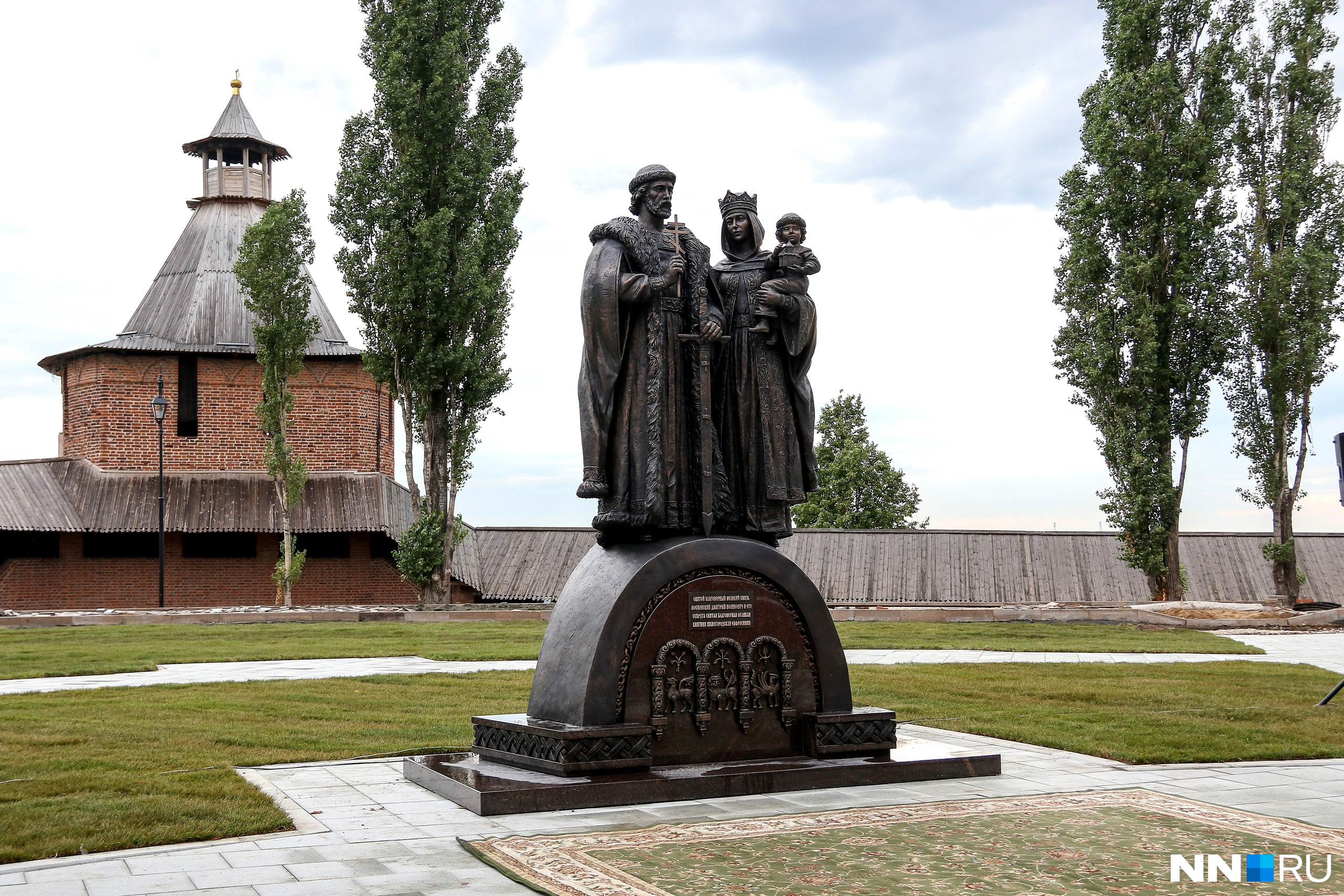 Памятник супружеской чете московского князя