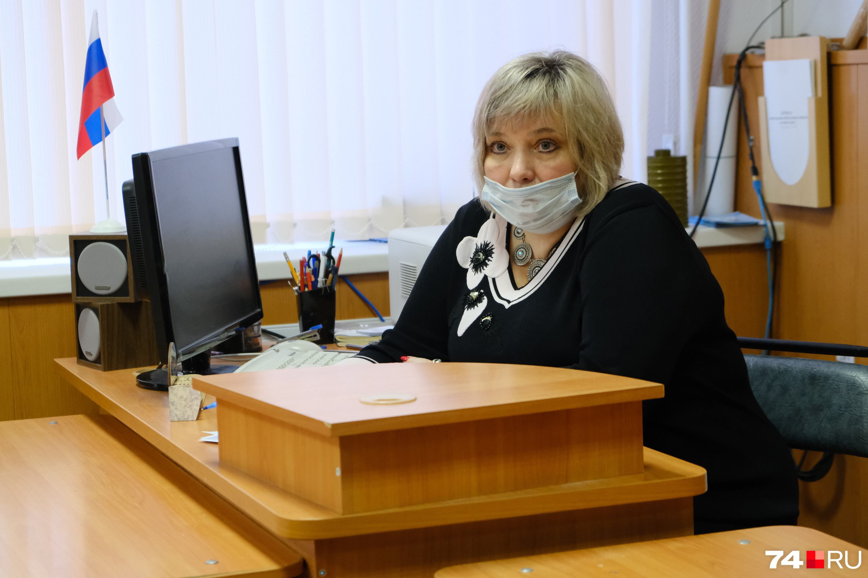 Директор школы пообещала сделать выводы из сегодняшнего конфликта Директор школы пообещала сделать выводы из сегодняшнего конфликта
