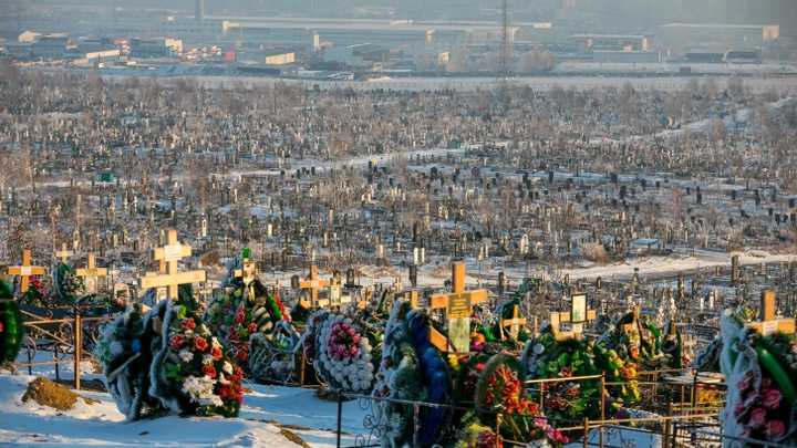 «Хватит еще на три года»: красноярские депутаты усомнились в идее нового кладбища в Красноярске