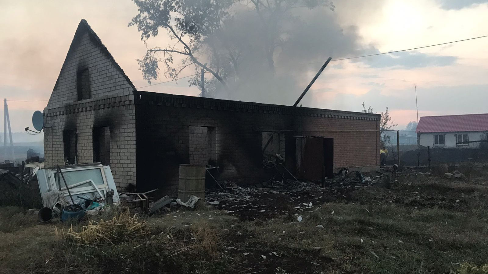 «Мой дом даже не тушили — не было воды»: крик души жительницы выгоревшего села Немчанка