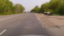 «Здесь кончается дорога»: на Ракитовском шоссе рабочие срезали старый асфальт