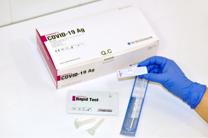 Тестирование проходит на базе корейских систем диагностики SD Biosensor, одобренных ВОЗ и Минздравом РФ Тестирование проходит на базе корейских систем диагностики SD Biosensor, одобренных ВОЗ и Минздравом РФ