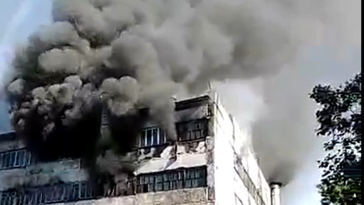 При пожаре на углеобогатительной фабрике в Кузбассе погибла женщина. Ее семье окажут помощь