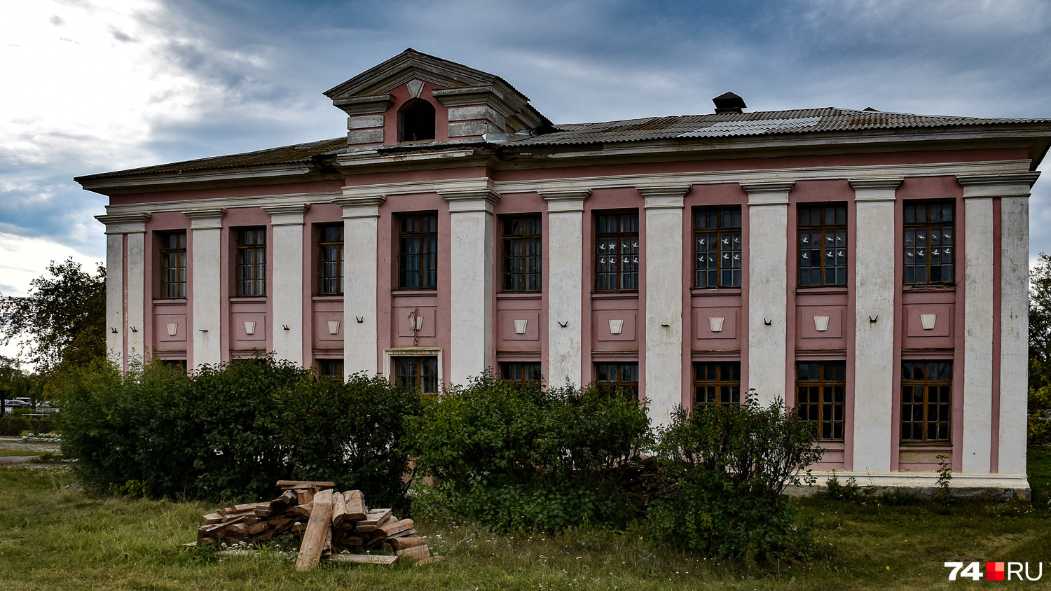 Пластовский технологический филиал Копейского политехнического колледжа приходил в упадок, но постепенно заработал снова: фабрике нужны кадры Пластовский технологический филиал Копейского политехнического колледжа приходил в упадок, но постепенно заработал снова: фабрике нужны кадры