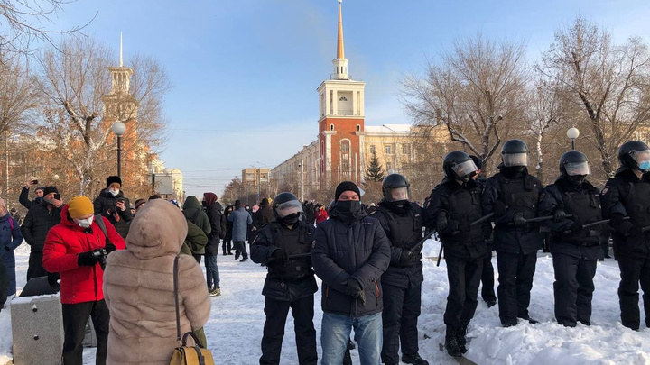 «Кольцо сужается»: протестующим перекрыли выход с Красной площади