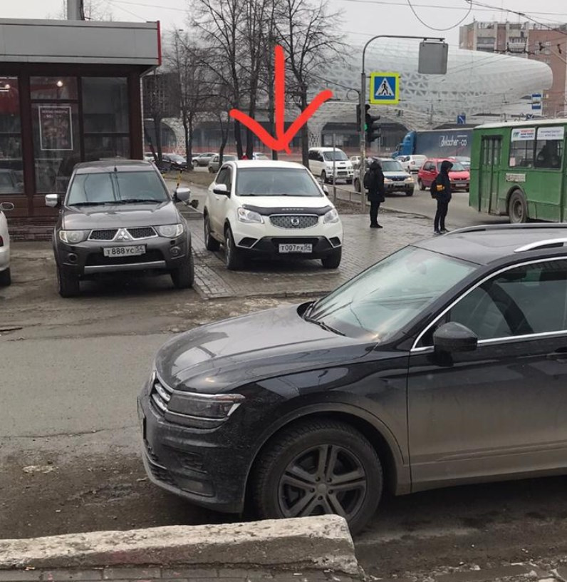 Стоянка в пешеходной зоне Стоянка в пешеходной зоне