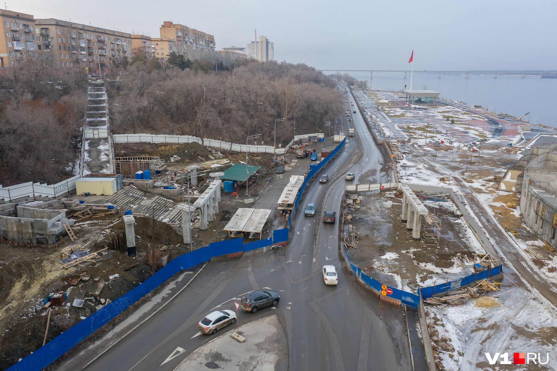 V1 ru волгоград. Набережная Волгоград 2021. Волгоград набережная нулевая продольная. Волгоград в феврале. Стройки в Волгограде 2021.