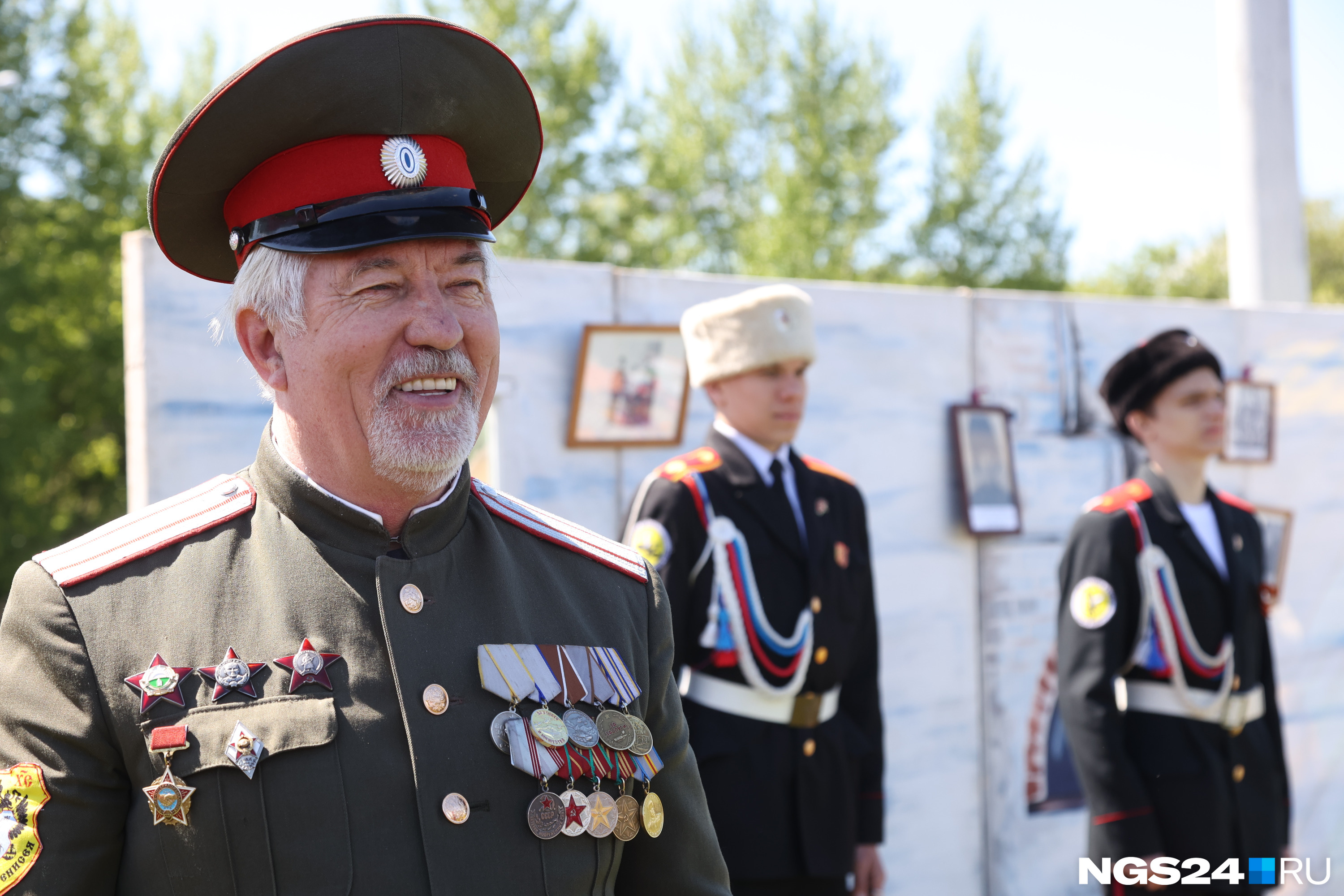 Старшие казаки говорят о важности передать свои традиции подрастающему поколению — это основная ценность