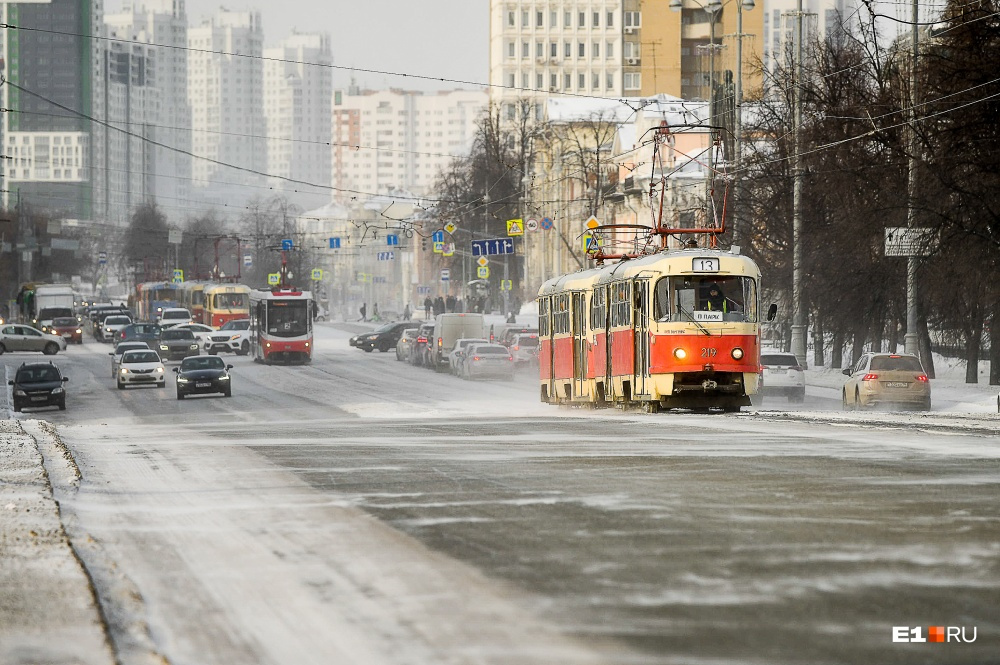 В конце февраля метели парализовали движение трамваев