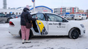 «Цветная революция»: челябинских таксистов хотят заставить ездить только на белых или желтых машинах