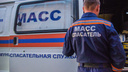 «В закрытой комнате грудной ребенок»: спасатели МАСС взломали дверь, чтобы добраться до малышки в Новосибирске
