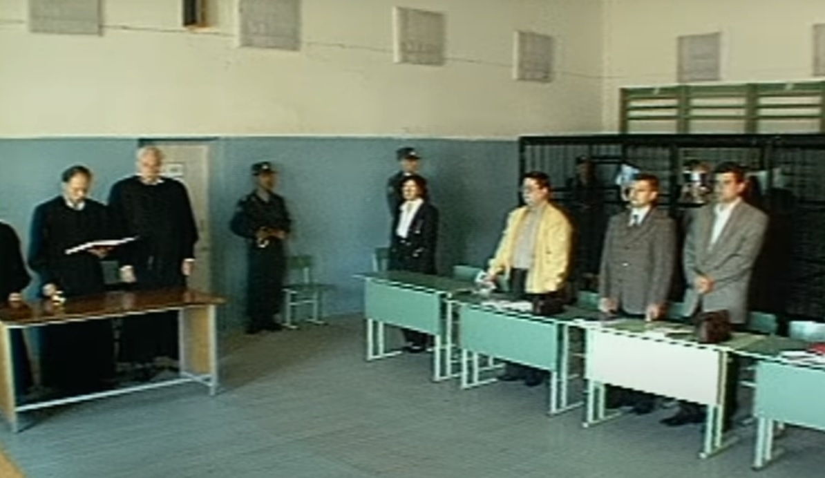 Судебное заседание проходило в спортзале на базе ОМОН