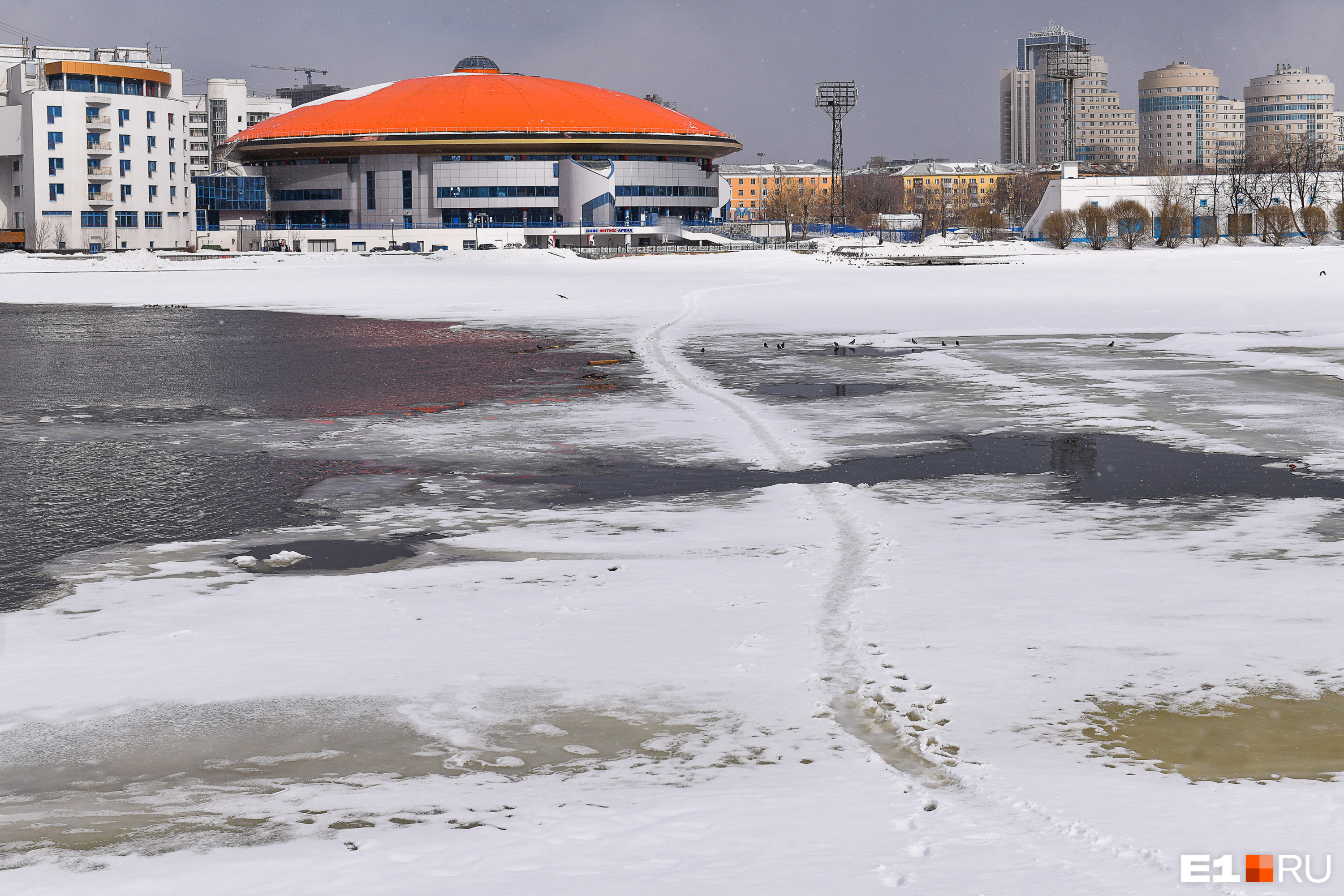 Вода все ближе к берегу Вода все ближе к берегу