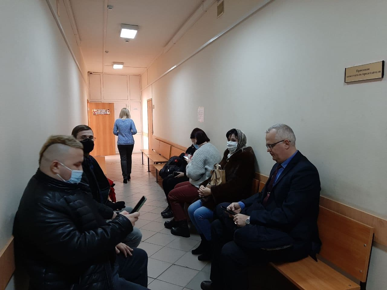 Попасть на заседание группе поддержки активистов удалось без труда Попасть на заседание группе поддержки активистов удалось без труда