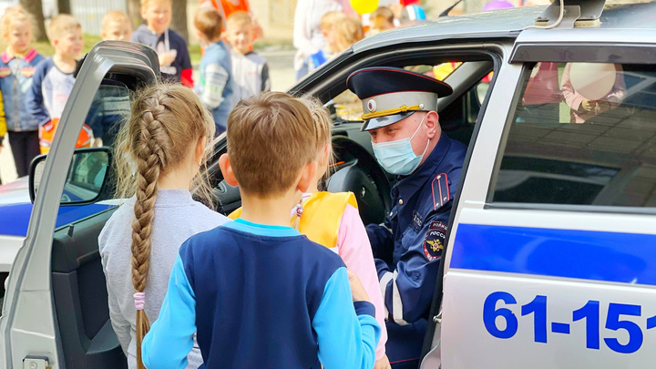 Главный автоинспектор Свердловской области провел урок в школе