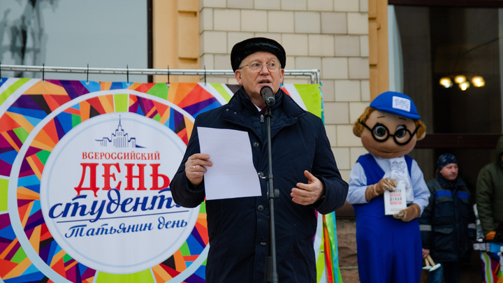 В Татьянин день ректор ЮУрГУ Александр Шестаков исполнил четыре желания студентов