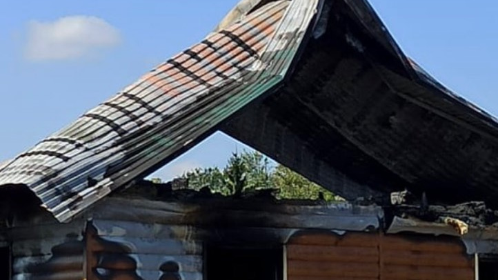 В Уфе у семьи учителей сгорел дом. Пожарные подозревают поджог