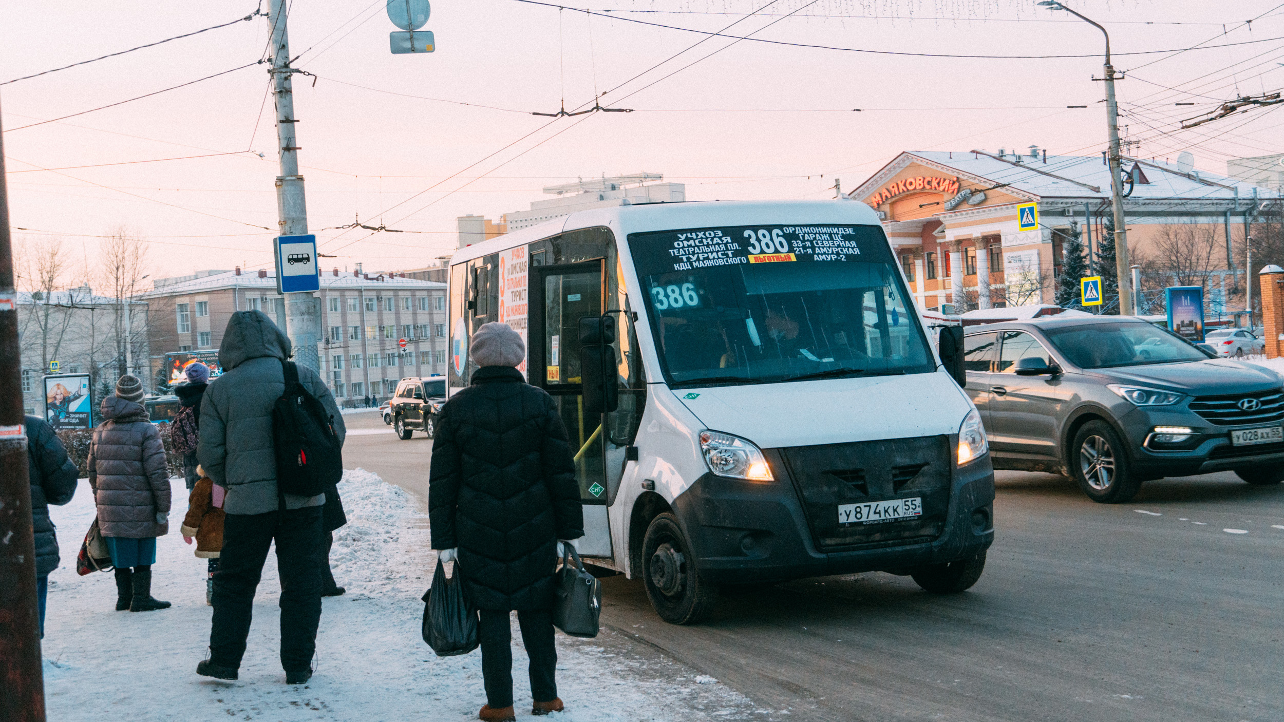 «Транспорт экономически не может двигаться»: омский перевозчик — о проблемах на маршрутах частников