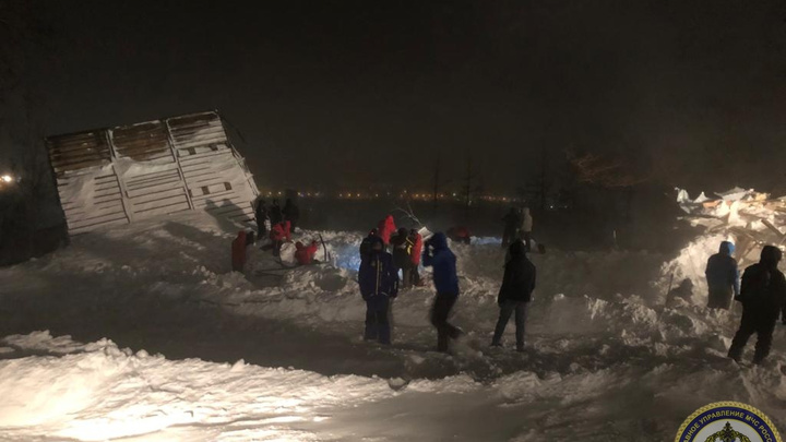 «Замирали все и слушали»: рассказ очевидицы трагедии на горе в Норильске о спасательной операции