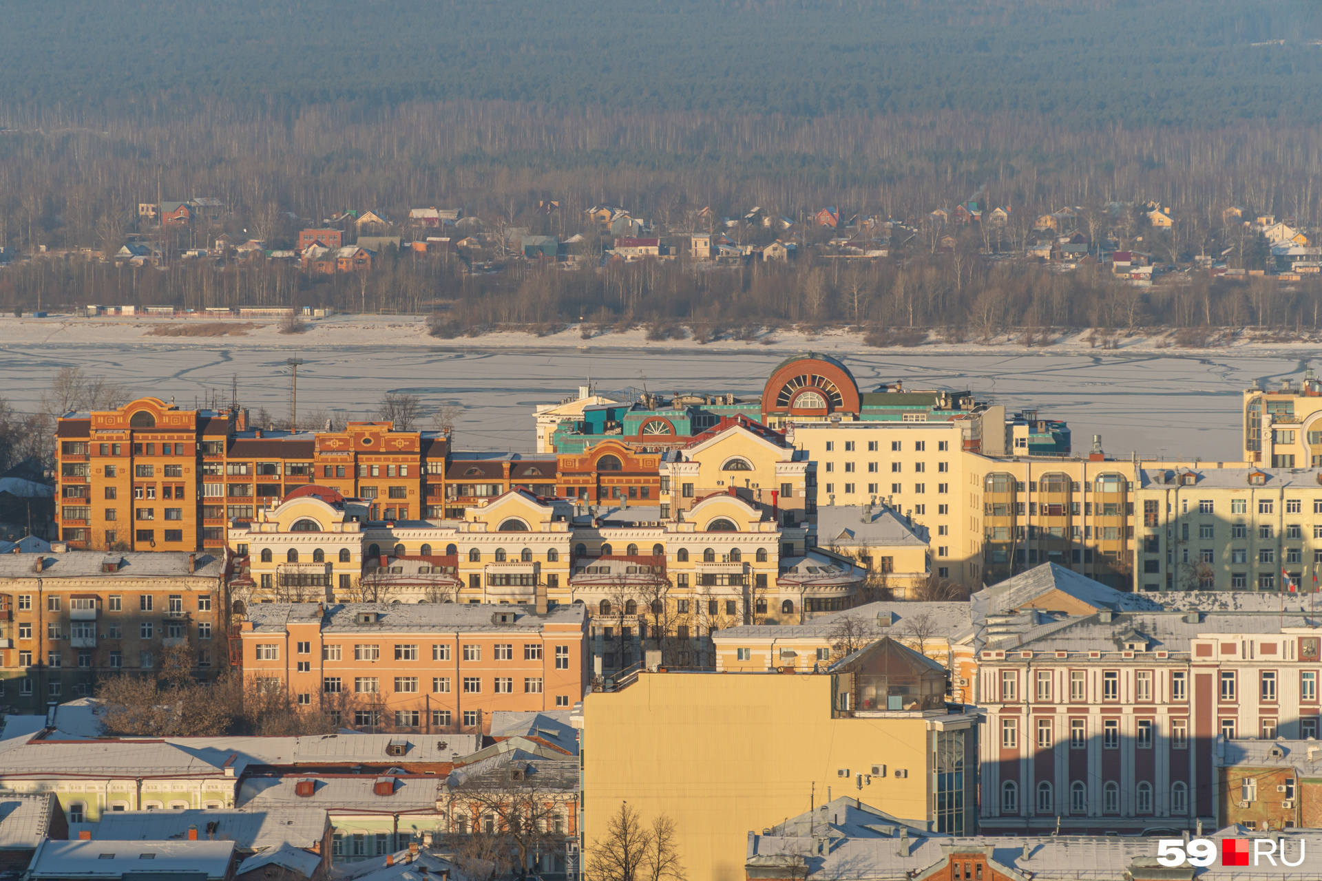 Крыши домов мокрые значит прошел дождь