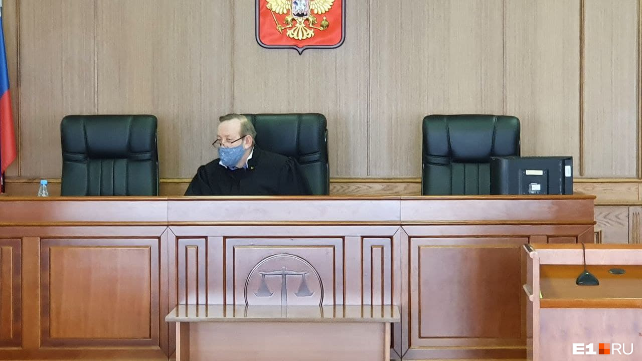 Судья Александр Ладин пообещал удалить Федоровича из зала суда Судья Александр Ладин пообещал удалить Федоровича из зала суда