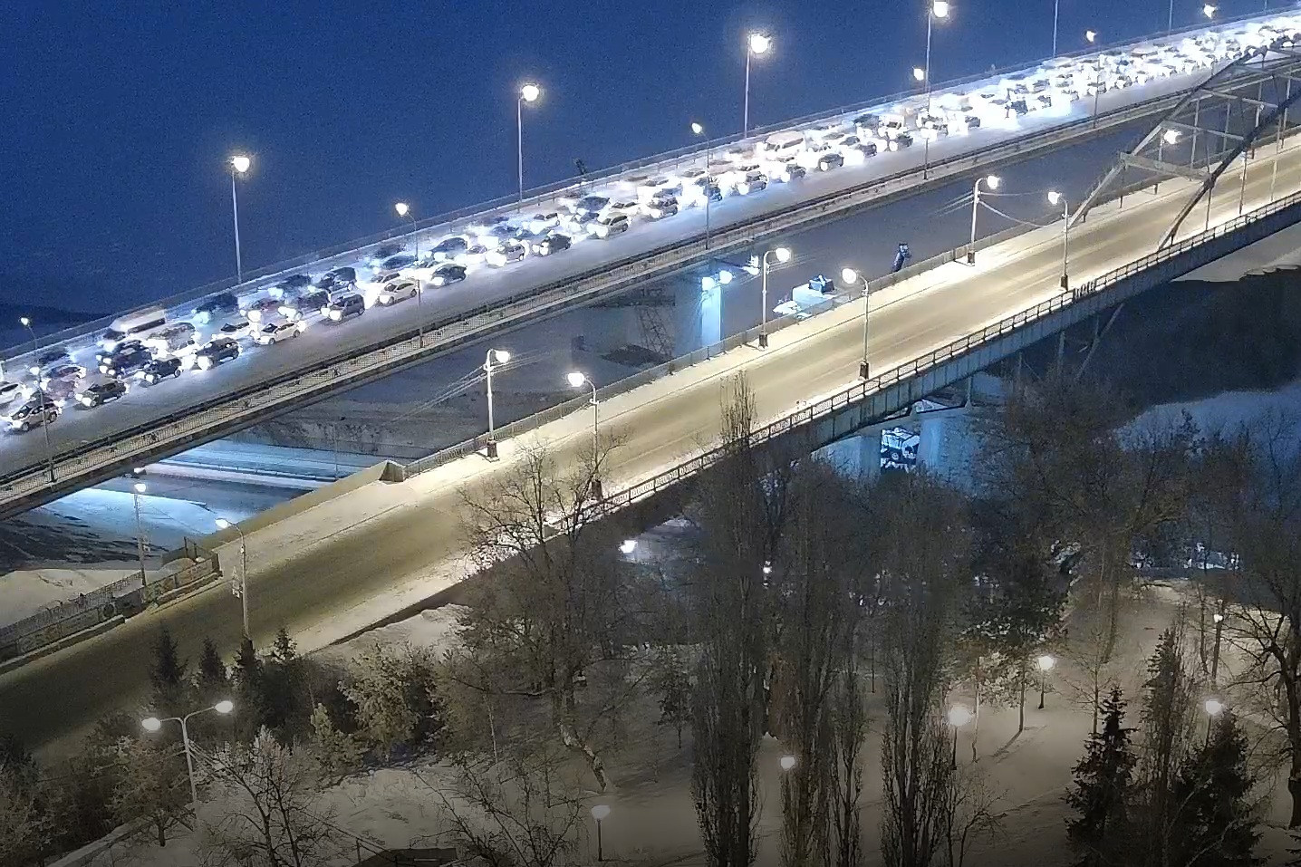 Движение уфа. Бельский мост Уфа 2021 вид на мост из авто. Вид с Салавата Юлаева на Бельский мост. Бельский мост перекрыли выход БМВ Уфа.