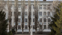 Школу в центре Волгограда штрафуют за установленные камеры и отсутствие таблички