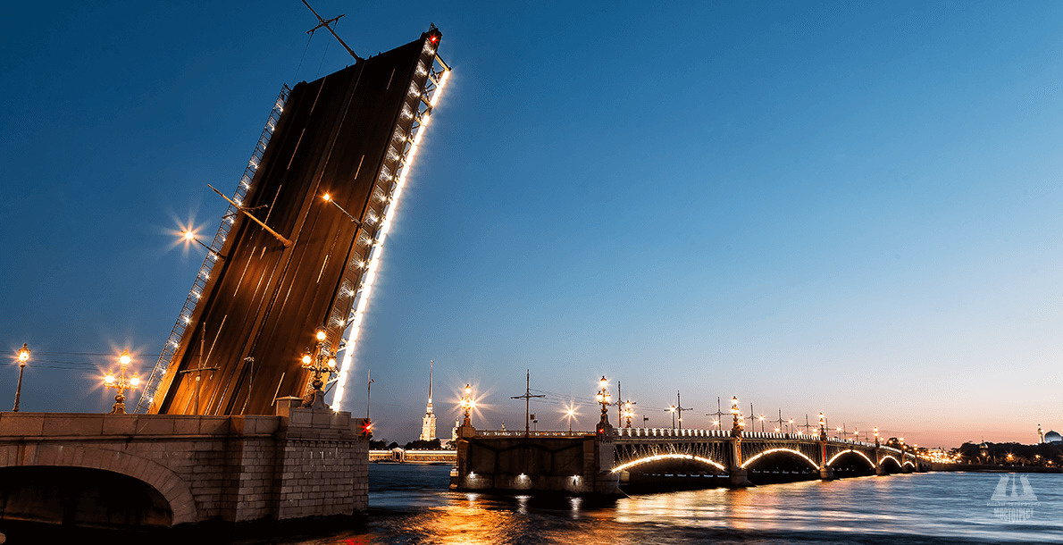 Троицкий мост в Петербурге разведут вечером и сведут только утром