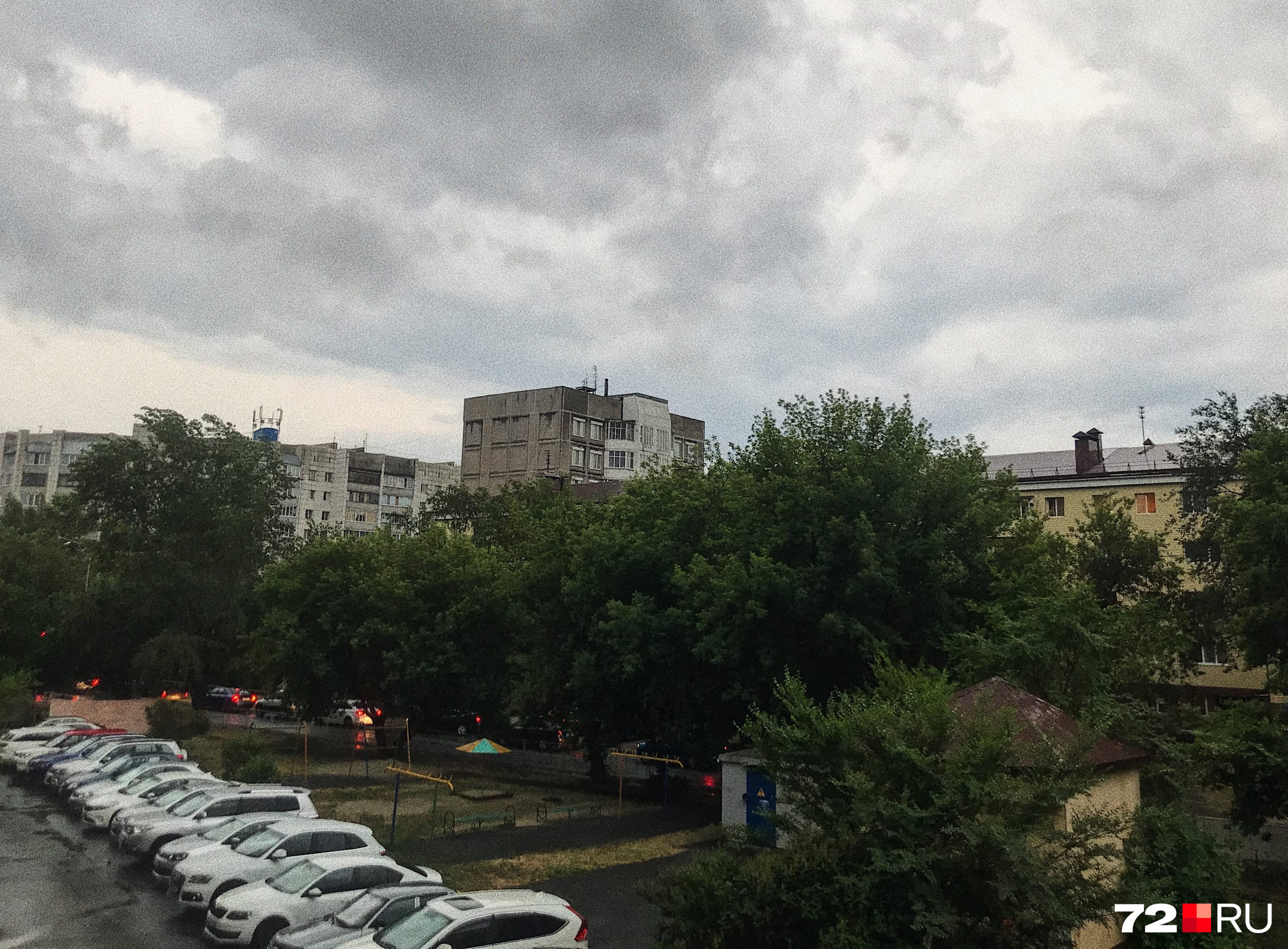 Суровые тучки над улицей Котельщиков Суровые тучки над улицей Котельщиков