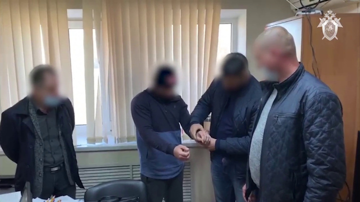 В Кущевском районе водитель напал на полицейского и попытался задушить его