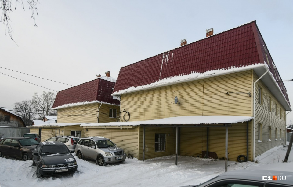 Застройщик успел построить и распродать под малосемейки <nobr class="_">25 трехэтажек</nobr> Застройщик успел построить и распродать под малосемейки <nobr class="_">25 трехэтажек</nobr>