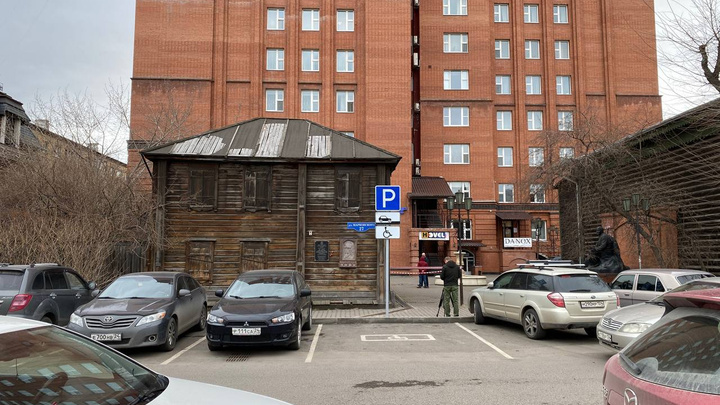 Полиция потребовала закрыть «Дом Ленина» на Марковского от посторонних