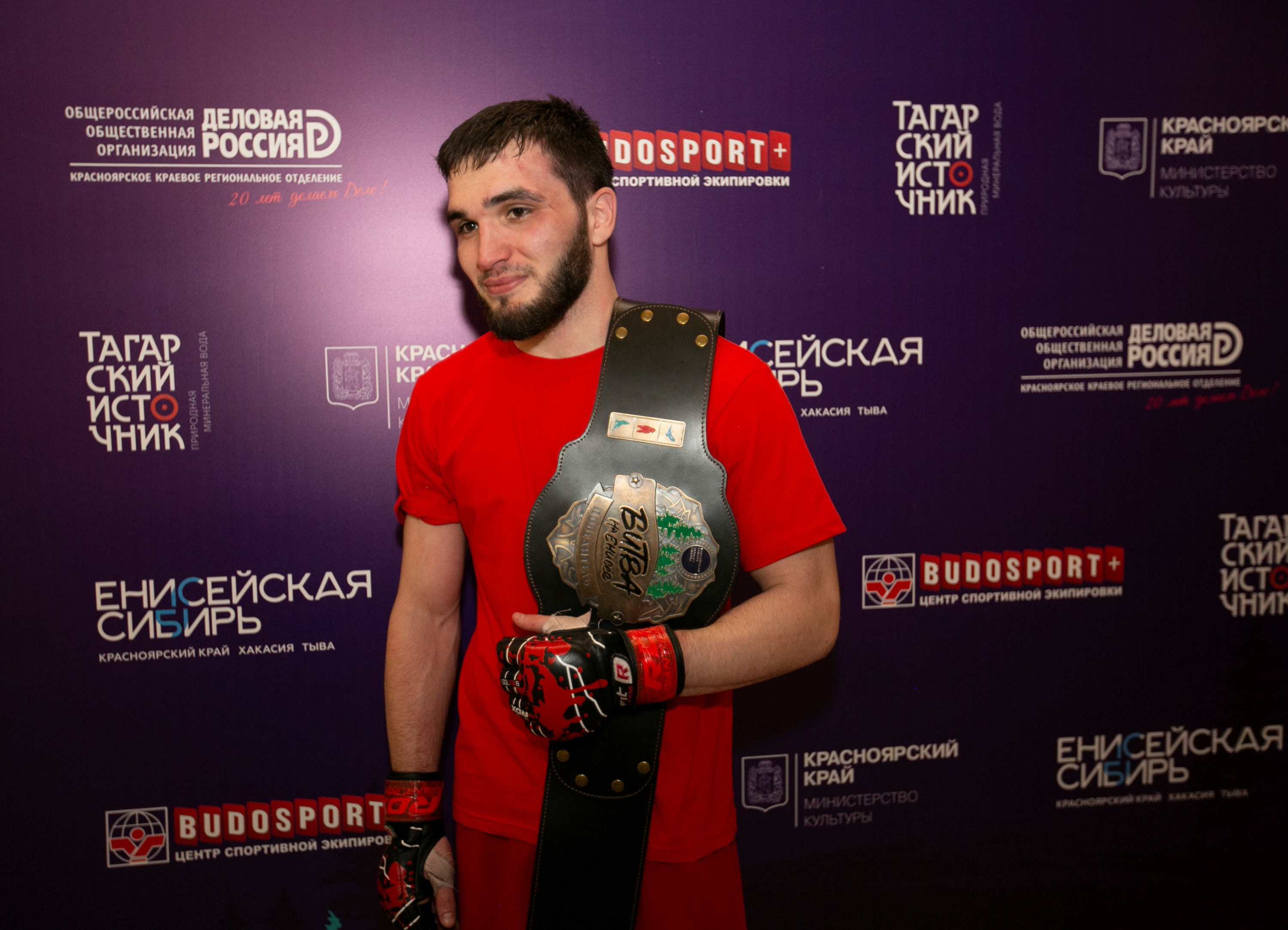 Назим Рагимов выиграл земляка Ивана Савчика Назим Рагимов выиграл земляка Ивана Савчика